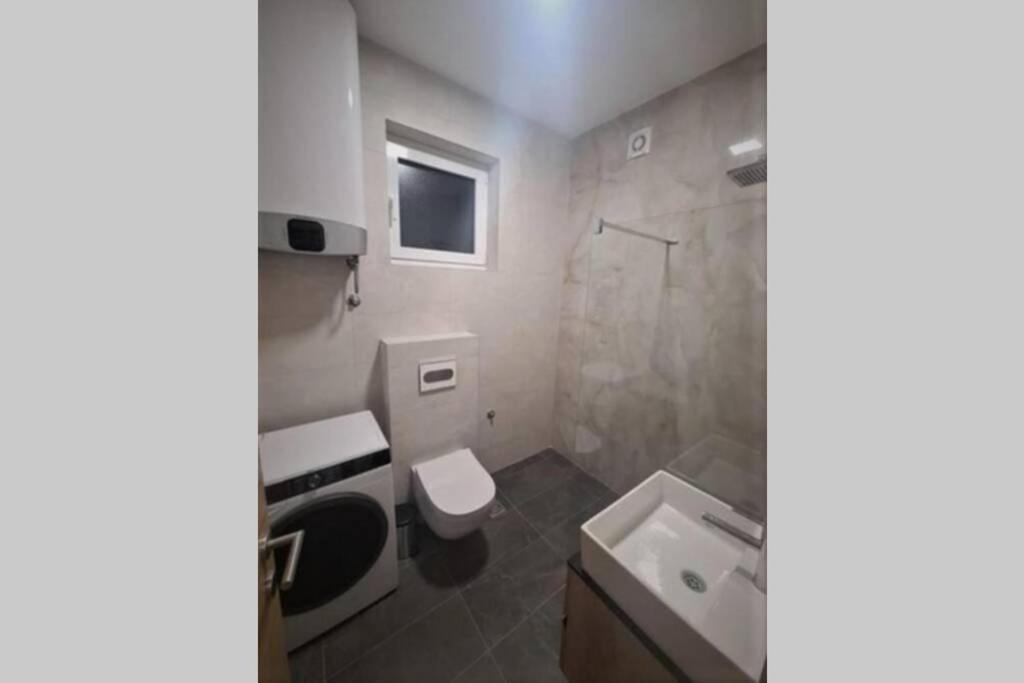 Snp City Center Lux Nowy Sad Zewnętrze zdjęcie