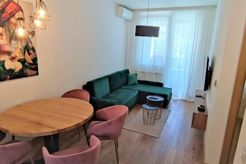Snp City Center Lux Nowy Sad Zewnętrze zdjęcie
