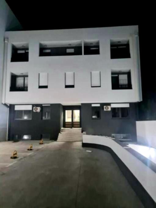 Snp City Center Lux Nowy Sad Zewnętrze zdjęcie